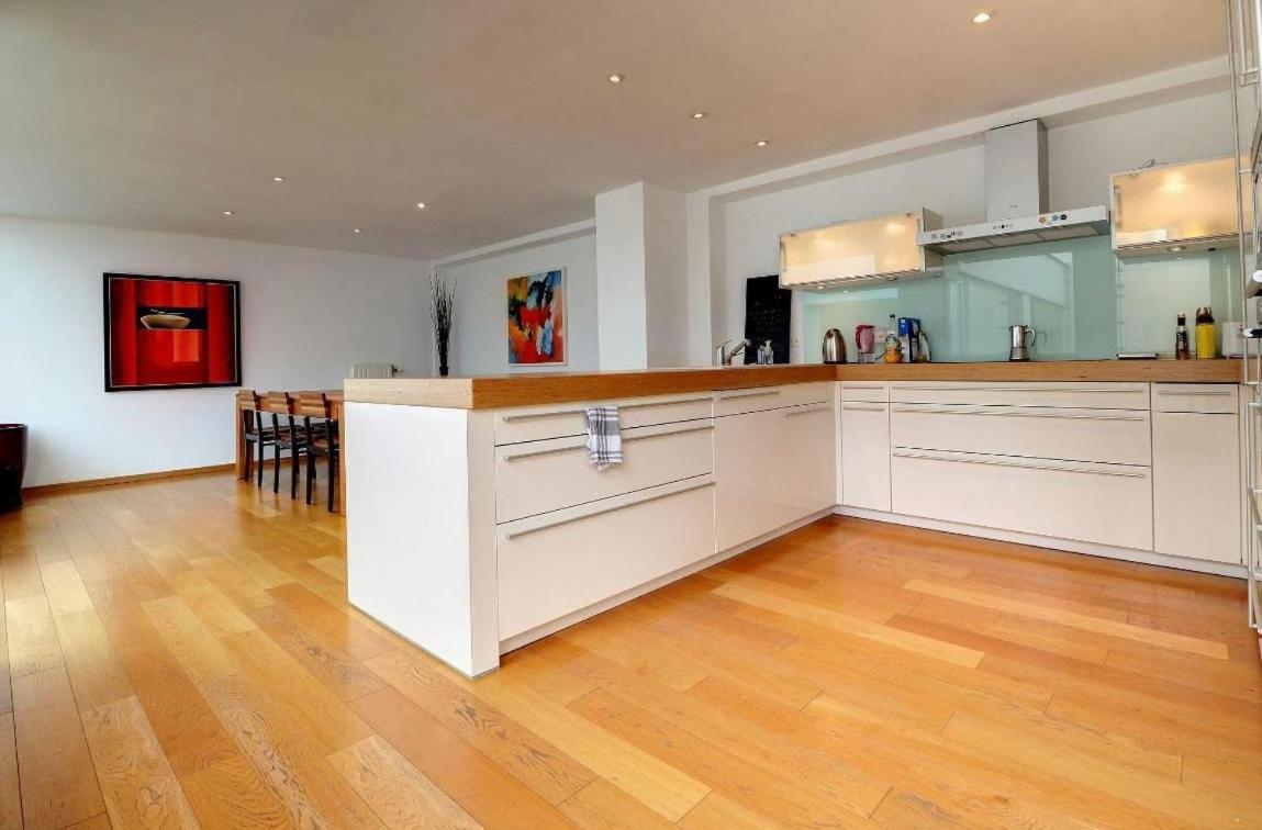 Down Town Spacious Duplex With Private Parking & Game Room Βρυξέλλες Εξωτερικό φωτογραφία